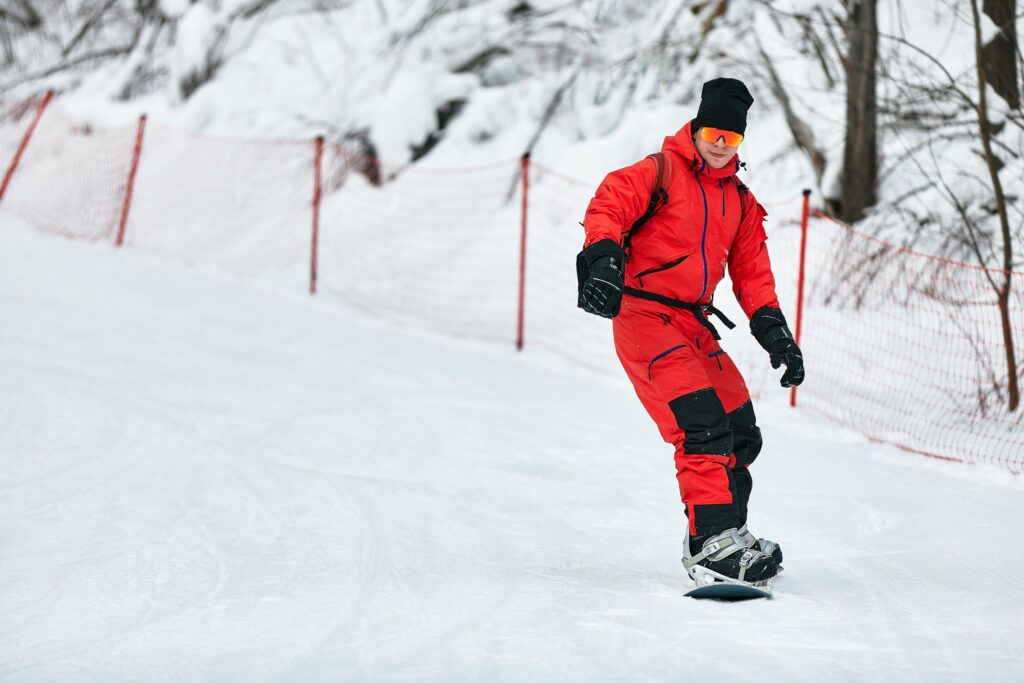 韓國多山地，加上位於溫帶，比較寒冷，適合發展滑雪活動。（圖/123RF圖庫）