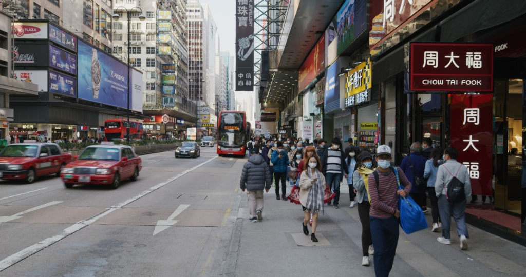 旺角也是香港必遊景點，許多電影在這裡捕捉迷離的街道場景。圖/123RF圖庫