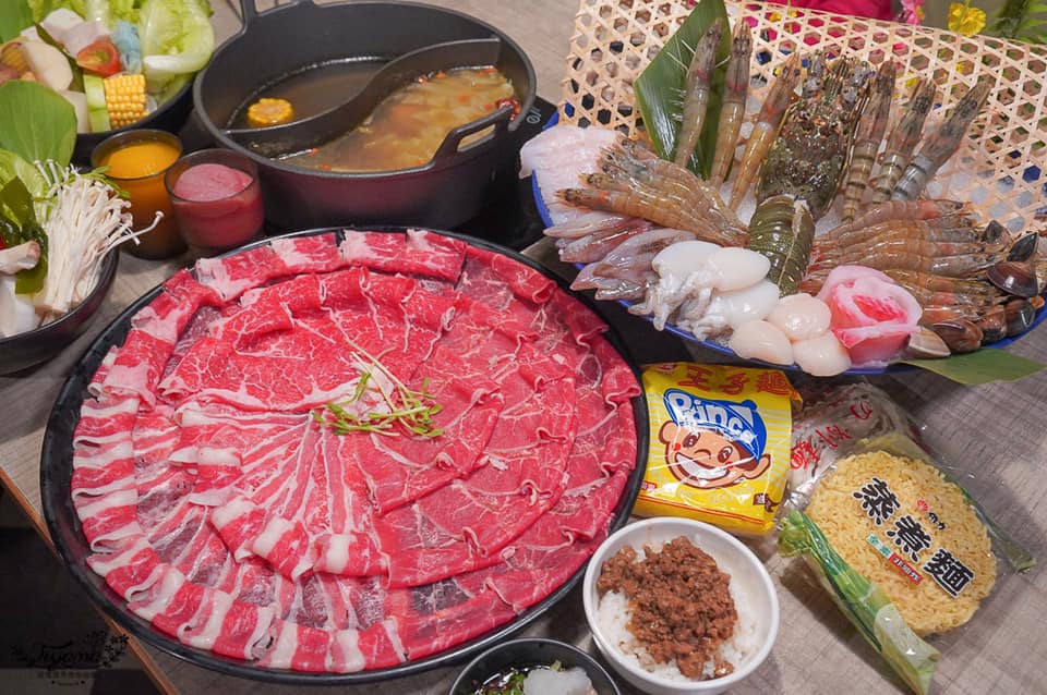 最具儀式感的慶生餐廳  吃貨網友推爆這幾家 肉多多火鍋以高CP值的優質肉品和新鮮海鮮,在台灣火鍋市場佔有一席之地。圖/李明真攝