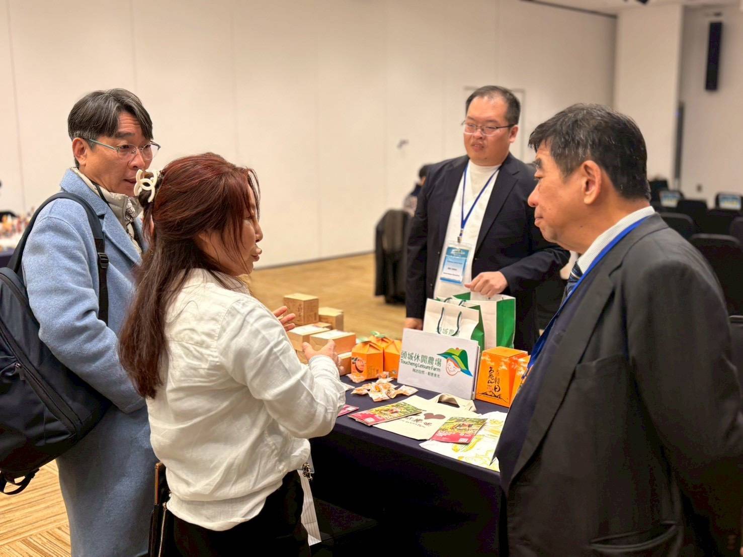 宜蘭觀光魅力前進釜山 「宜蘭旅遊產品發表暨韓國城市交流會」深化台韓旅遊合作 宜蘭旅遊產品發表暨韓國城市交流會現場交流氣氛熱絡,與會貴賓共同見證宜蘭拓展韓國旅遊市場的重要時刻。圖/宜蘭縣政府提供