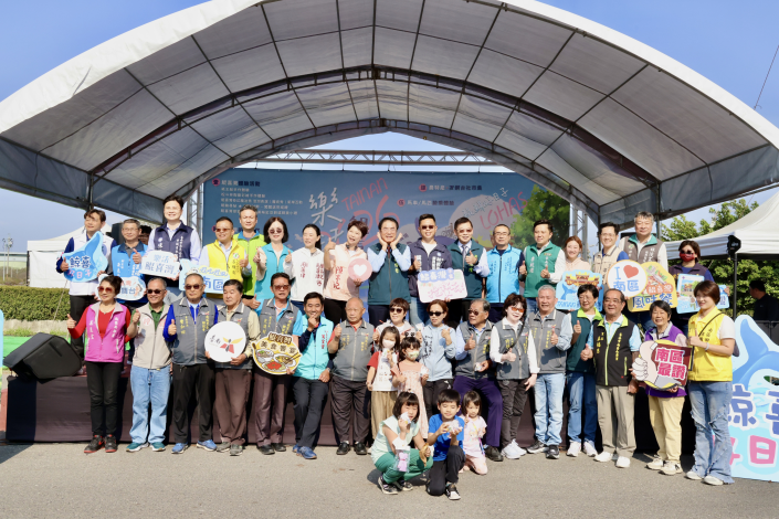 台南市長黃偉哲也特別偕同副市長姜淋煌、南區區長蕭琇華，以及多位在地里長與宮廟代表出席活動。圖/台南市政府