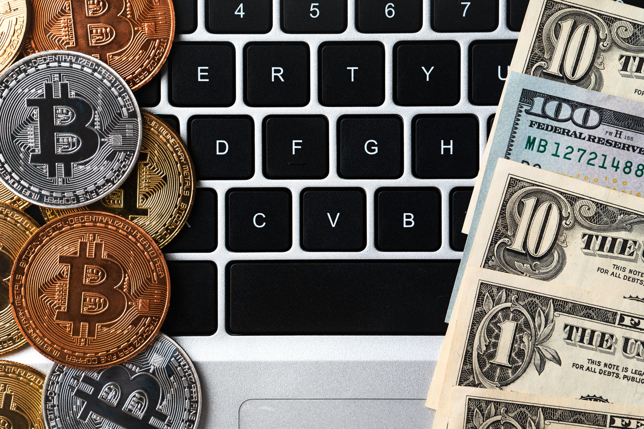 如果民眾被求職機構要求協助代買虛擬貨幣、提供帳戶收款,千萬不要上當。圖/123RF圖庫