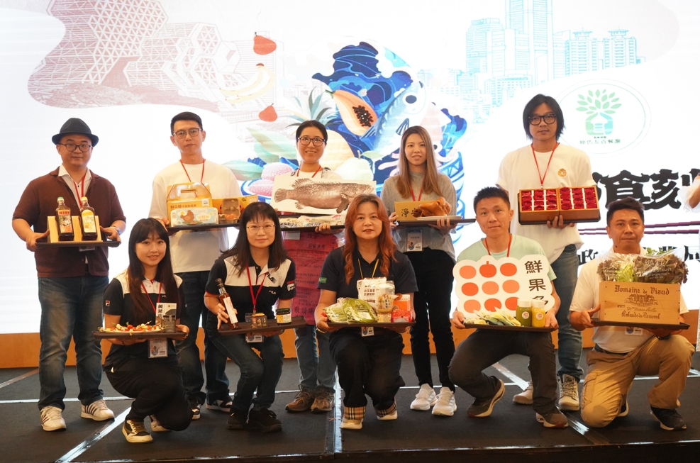 活動現場同步舉辦食材媒合交流，邀集田寮、甲仙、美濃等農會，以及多家在地農場與品牌共襄盛舉。圖/高雄市府農業局提供