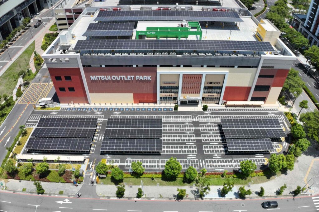 睿禾金碳承接MITSUI OUTLET PARK台南二期太陽能工程。圖/睿禾金碳提供