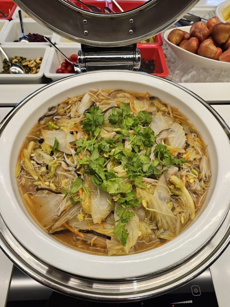 蓋婭蔬食,高雄在地白菜做成陳醋白菜羹。圖/蓋婭蔬食提供