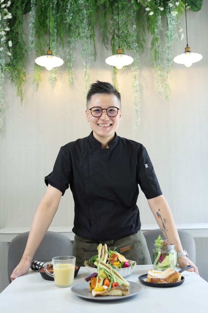 Y2 Cafe漾漾食光的康多厤主廚親自料理,用心呈現每一道美味料理。圖/Y2 Cafe漾漾食光提供