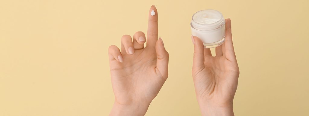 護膚之外竟然還能這樣用?凡士林5個開掛級隱藏用法 護膚之外竟然還能這樣用?凡士林5個開掛級隱藏用法