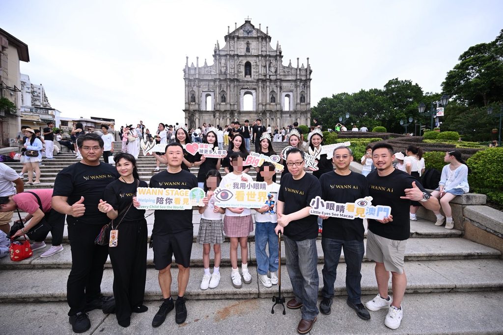 宣昶有領軍!WANN STAGE攜手66 Taipei Muse啟動「小眼睛看世界」澳門公益旅程 - 台北郵報 | The Taipei Post 旺愛國際文化藝術協會與企業領袖領軍選美佳麗和弱勢孩童做公益。圖/旺愛國際文化藝術協會提供