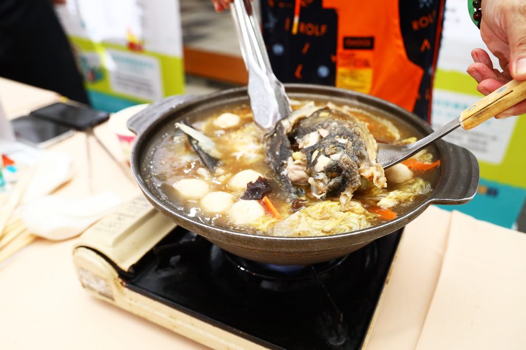 綠野鄉村砂鍋魚頭。圖/桃園市政府觀光旅遊局提供